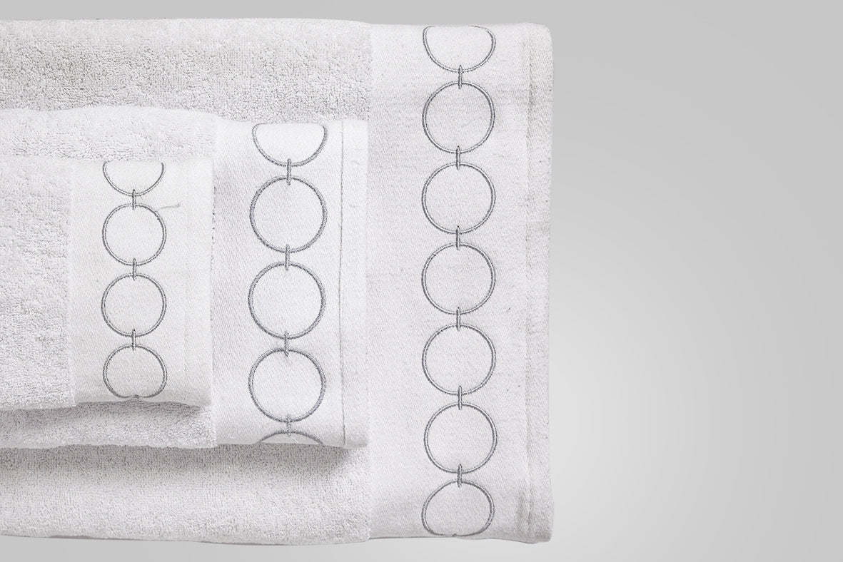 Silver Chains Towels Set